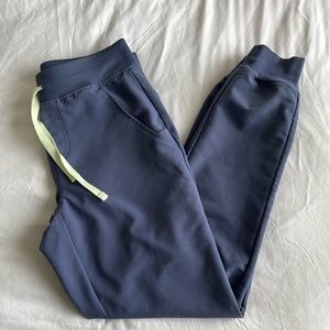 FIGS Zamora Jogger Scrub Pants in Space Navy - Size XS